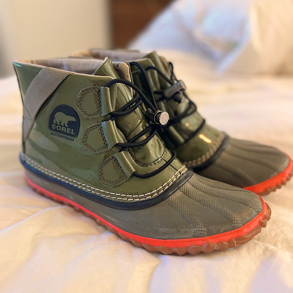 Sorel rain boots
